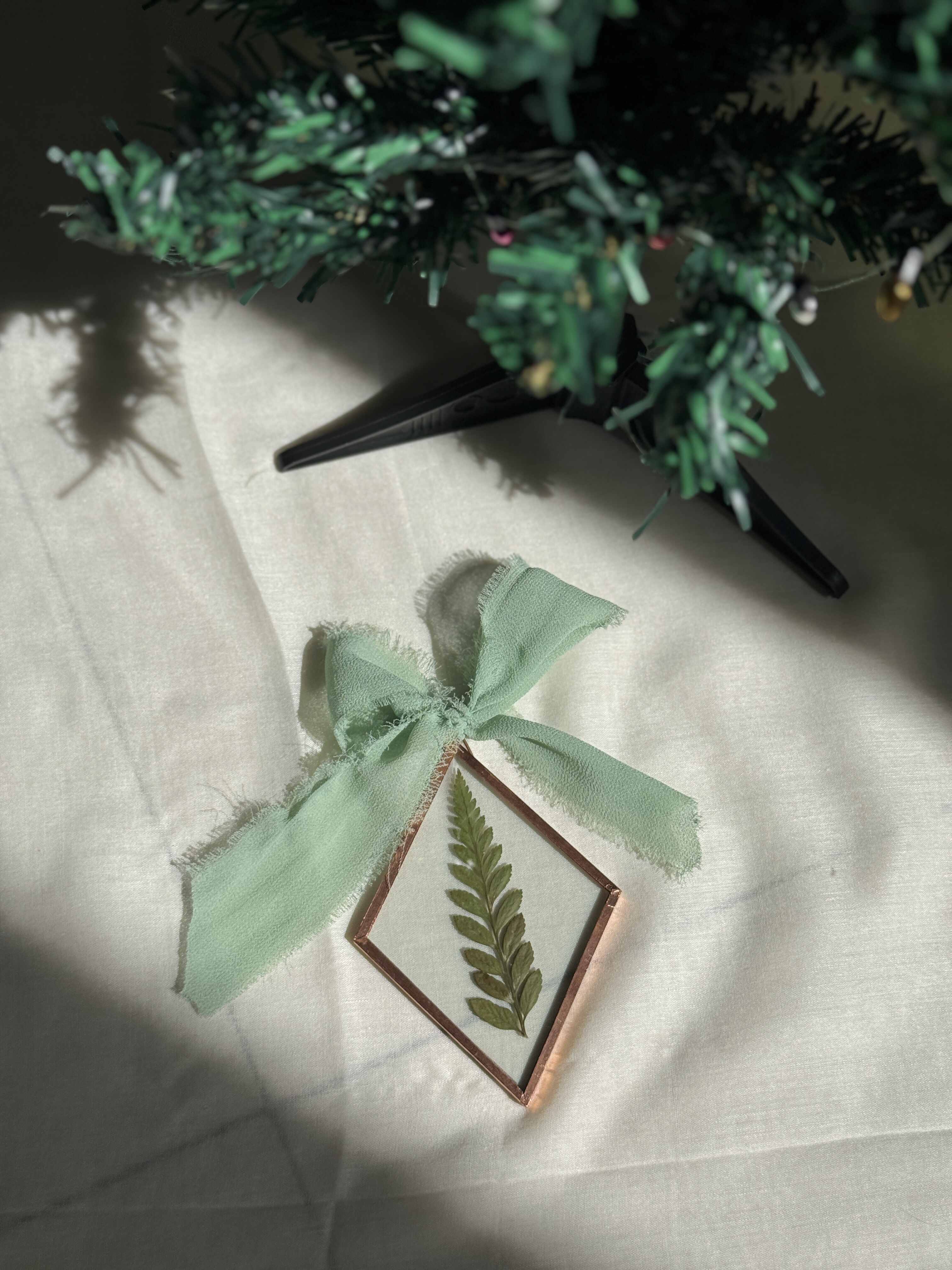 Pressed Fern Diamond Ornament 
